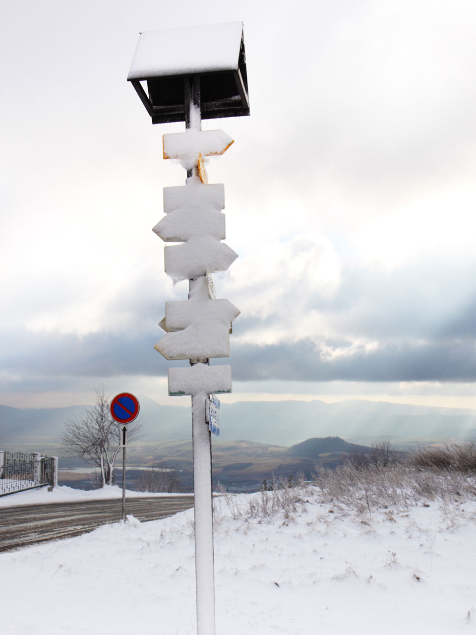 Žinoma,  Navigacija,  Kelias,  Pilonas,  Ženklas,  Iškabą,  Ženklas,  Kryptis,  Žiema,  Sniegas