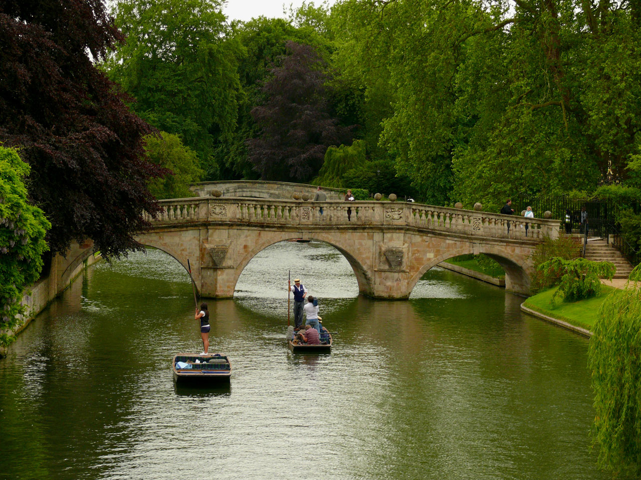 Cambridge,  Tiltas,  Upė,  Svetainė,  Valtis,  Žmonės,  Sumušimas,  Mielas,  Kelionė,  Šventė