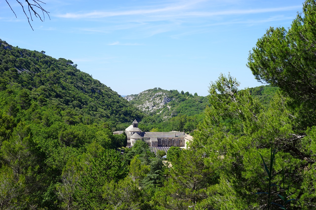 Abbaye De Sénanque, Vienuolynas, Abatija, Notre Dame De Sénanque, Cistercianų Tvarka, Gordes, Vaucluse, France, Cistersų Vienuoliai, Sénanque Abatija