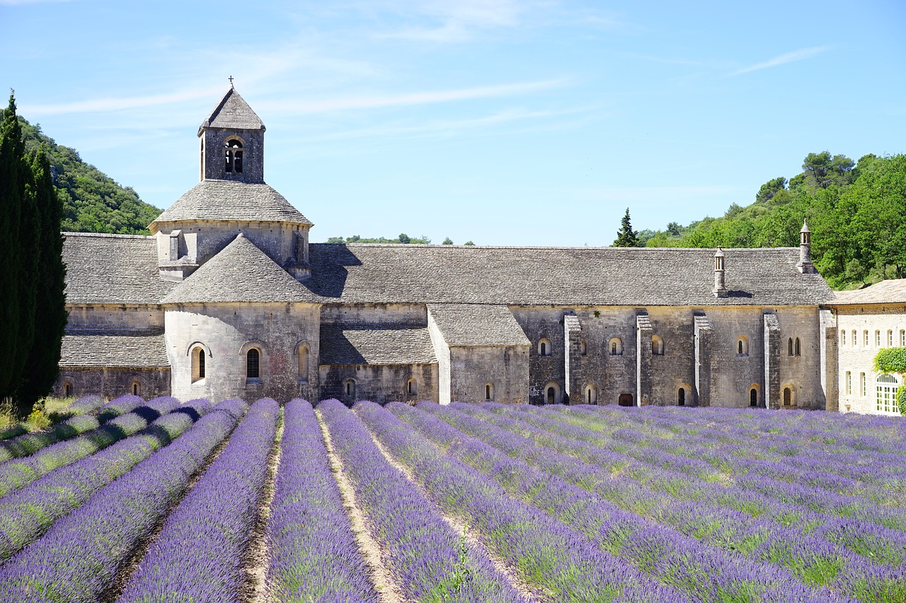 Abbaye De Sénanque, Vienuolynas, Abatija, Notre Dame De Sénanque, Cistercianų Tvarka, Gordes, Vaucluse, France, Cistersų Vienuoliai, Sénanque Abatija