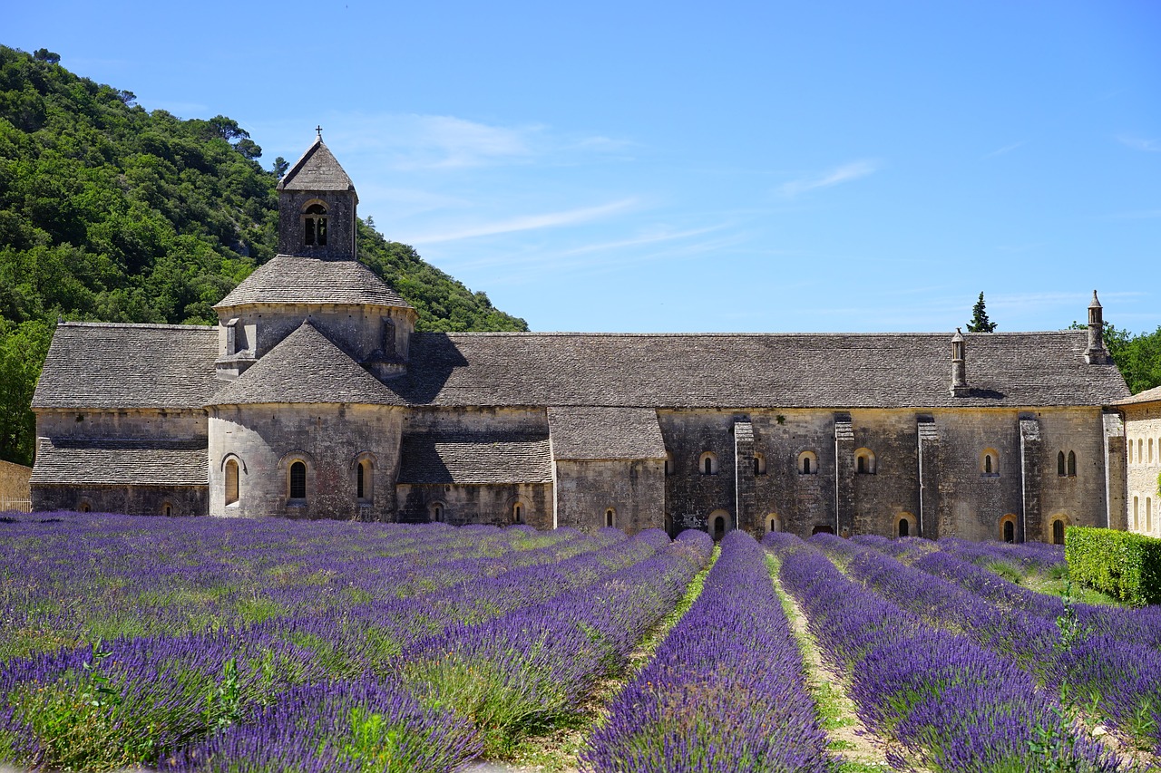 Abbaye De Sénanque, Vienuolynas, Abatija, Notre Dame De Sénanque, Cistercianų Tvarka, Gordes, Vaucluse, France, Cistersų Vienuoliai, Sénanque Abatija