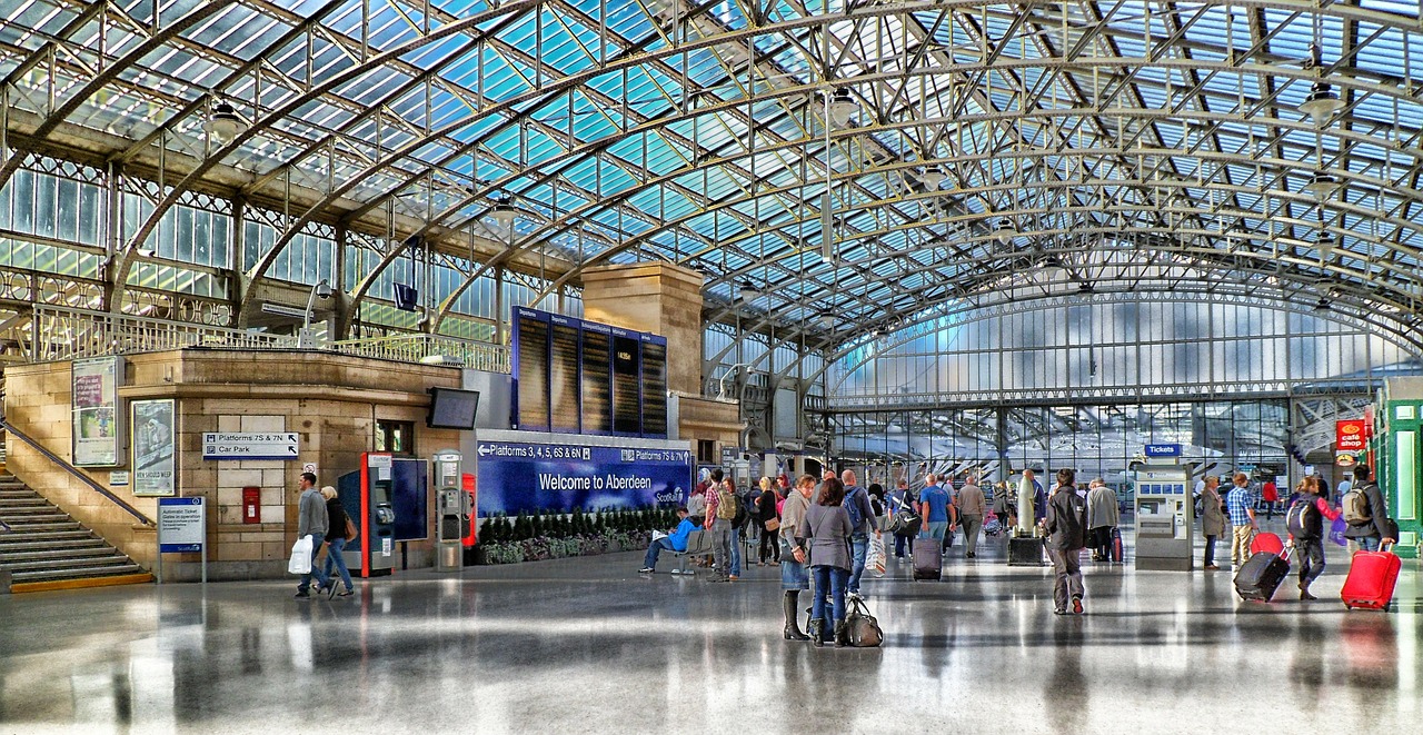 Aberdeen, Škotija, Traukinių Stotis, Depas, Žmonės, Terminalas, Lubos, Stiklas, Pastatas, Architektūra