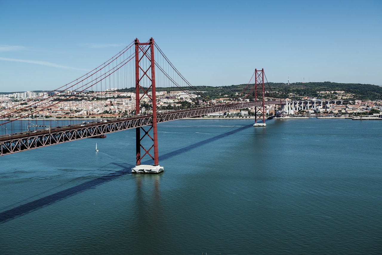 Abril, Tiltas, Lisbonas, Lisboa, Portugal, Kabantis Tiltas, Tejo, Lankytinos Vietos, Panorama, Architektūra