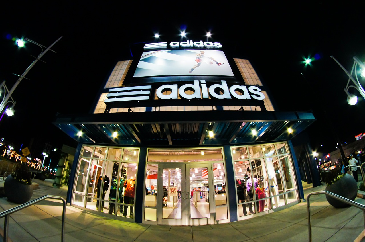 Adidas, Atlanto Miestas, Apsipirkimas, Fisheye, Laikyti, Parduotuvė, Nemokamos Nuotraukos,  Nemokama Licenzija