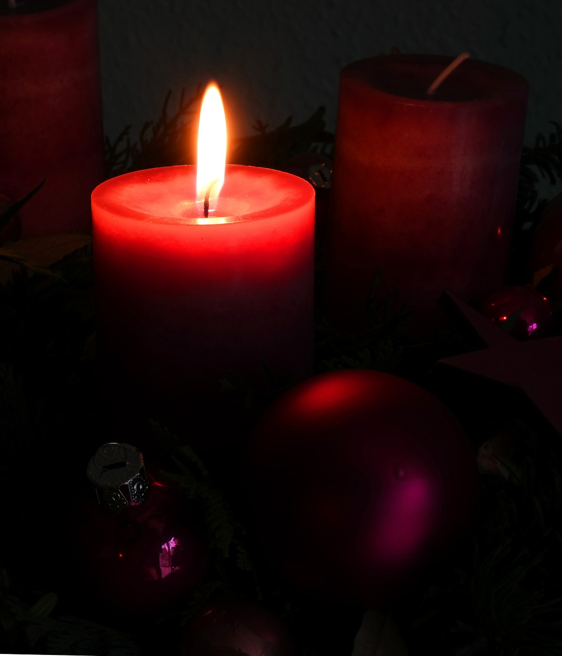 Atvykimo Vainikas, Adventas, Kalėdos, Žvakė, Liepsna, Meditacinis, Rožinis, Raudona, Žvakių Liepsna, Žvakių Šviesa