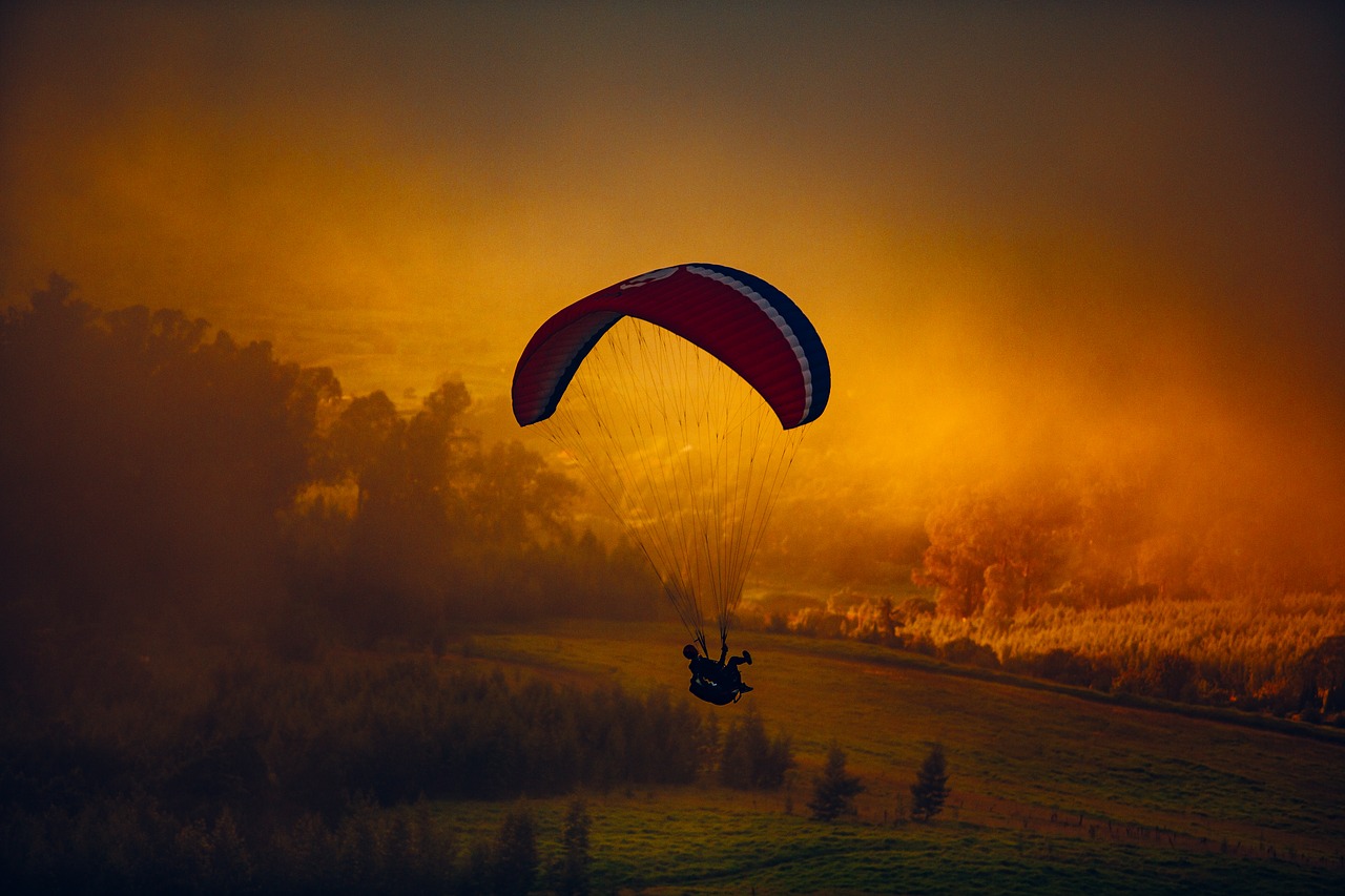 Nuotykis, Debesys, Aušra, Dusk, Skrydis, Paragliding, Siluetas, Dangus, Sportas, Saulėtekis