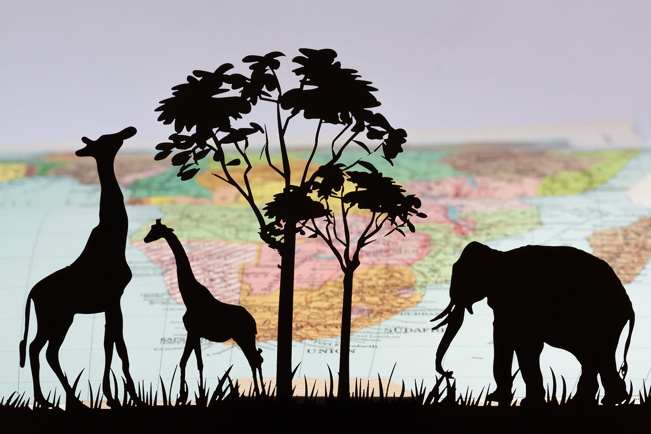 Afrika, Siluetas, Lazerio Pjovimas, Žirafa, Medis, Dramblys, Savana, Juoda, Gamta, Atlasas