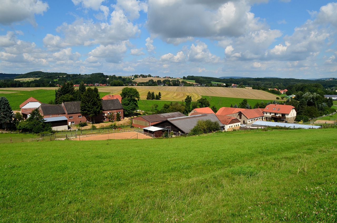 Žemdirbystė, Ūkis, Jodinėjimas, Kraštovaizdis, Pieva, Ganykla, Važiavimo Erdvė, Gamta, Extertal, Nemokamos Nuotraukos