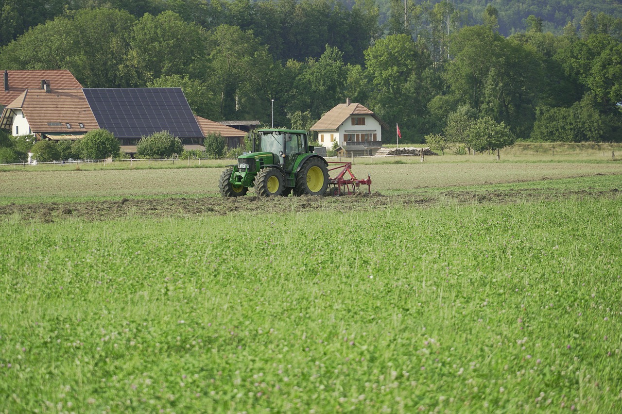 Žemdirbystė,  Traktorius,  Mašina,  Kaimo,  Žemės Ūkio Mechanizmas,  Kraštovaizdis,  Ūkis,  Derlius,  Vasara,  Laukas