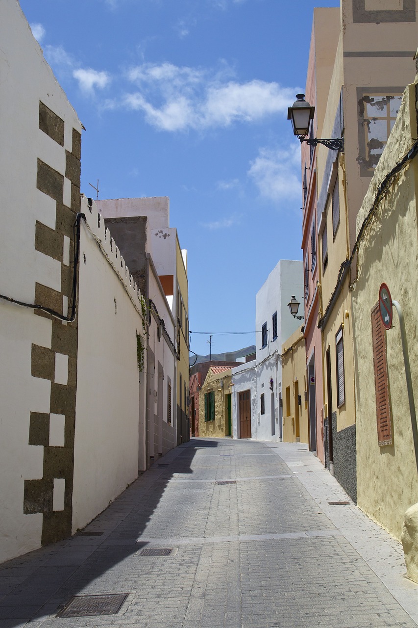 Aguimes, Gran Canaria, Alėja, Toli, Architektūra, Asfaltuotas Kelias, Kelias, Kaimo Gatvė, Pastatas, Namai
