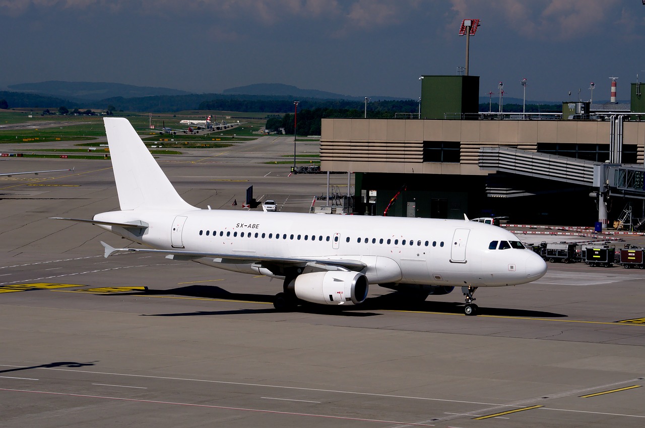Airbus A319, Oro Uostas Zurich, Reaktyvinis, Aviacija, Transportas, Oro Uostas, Orlaivis, Skrydis, Išvykimas, A319