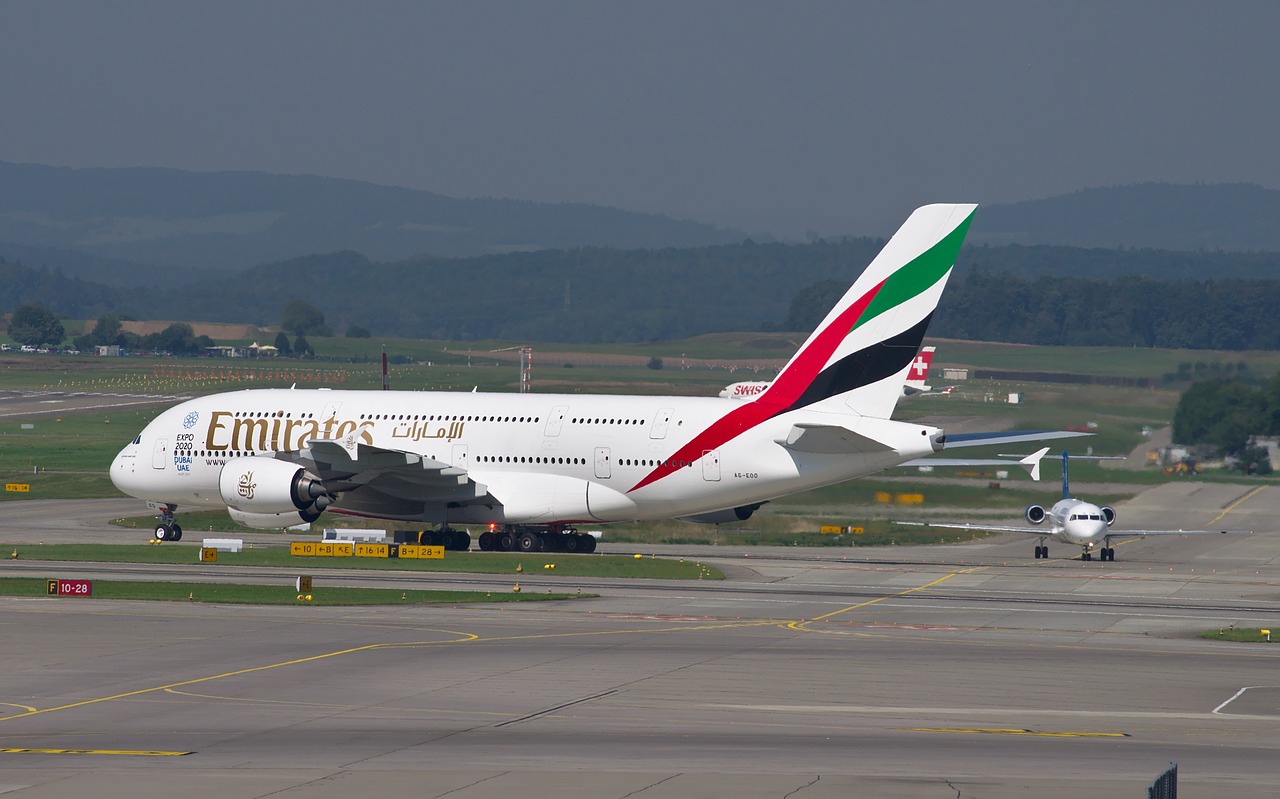 Emiratai, Airbus A380, Orlaivis, Oro Uostas, Zurich, Zrh, Oro Uostas Zurich, Šveicarija, Transportas, Skristi