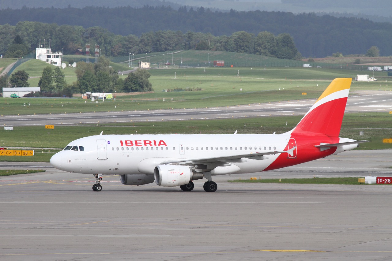 Orlaivis, Iberia, Keleiviniai Orlaiviai, Oro Uostas Zurich, Reaktyvinis, Skrajutė, Aviacija, Oro Uostas, Aviakompanija, Iberia Express