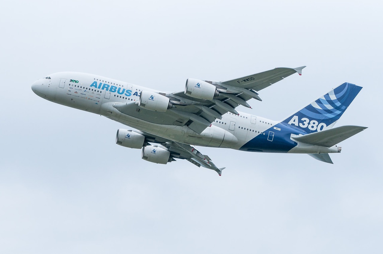 Orlaivis,  Airbus,  A380,  Lėktuvas,  Skristi,  Skrydis,  Keleiviniai Orlaiviai,  Dangus,  Variklis,  Turbina