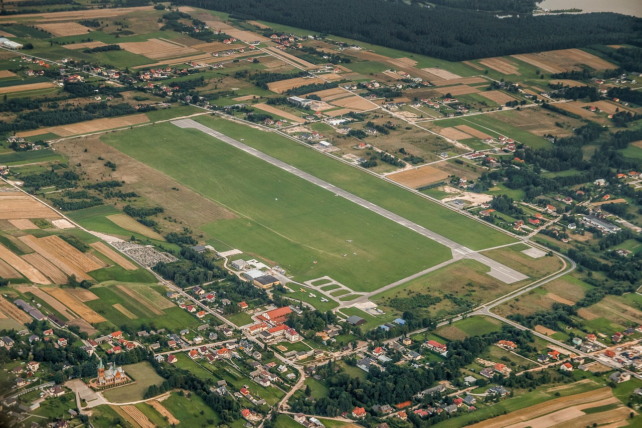 Oro Uostas, Takas, Aerofoto Nuotrauka, Masłów, Swietokrzyskie, Lenkija, Nemokamos Nuotraukos,  Nemokama Licenzija