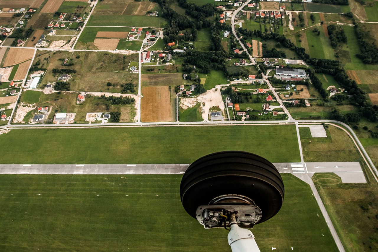 Oro Uostas, Takas, Aerofoto Nuotrauka, Masłów, Swietokrzyskie, Lenkija, Nemokamos Nuotraukos,  Nemokama Licenzija