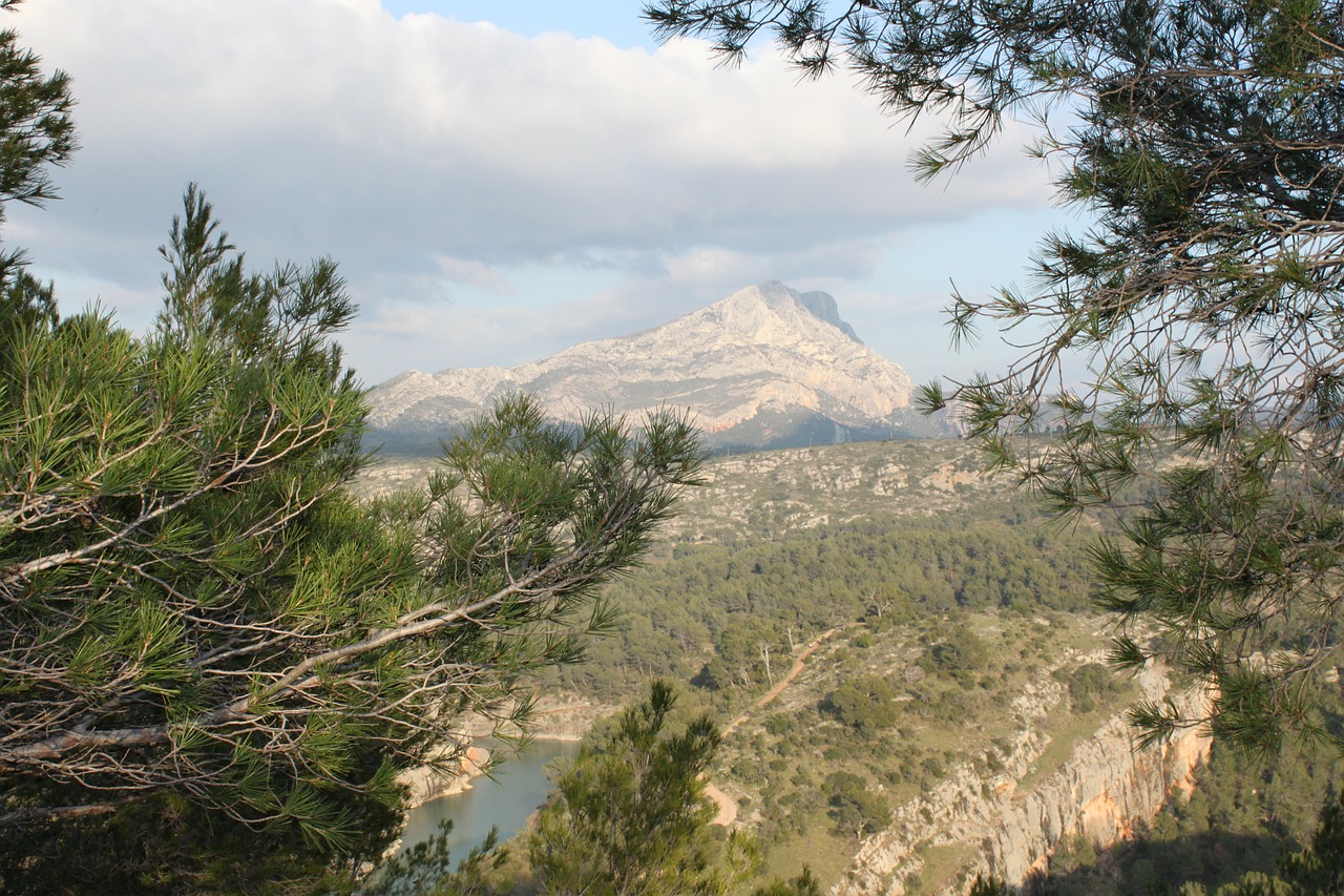 Aix Provence, Šventoji Pergalė, Cezanne, Į Pietus, Kalnas, Nemokamos Nuotraukos,  Nemokama Licenzija