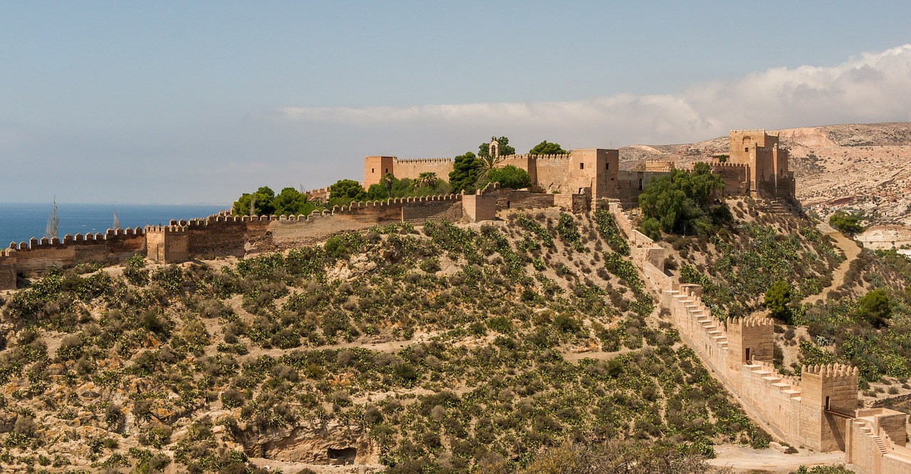 Alcazaba Iš Almerijos, Ispanija, Pilis, Siena, Tvirtovė, Orientyras, Andalūzija, Maurų, Fortas, Pastatas