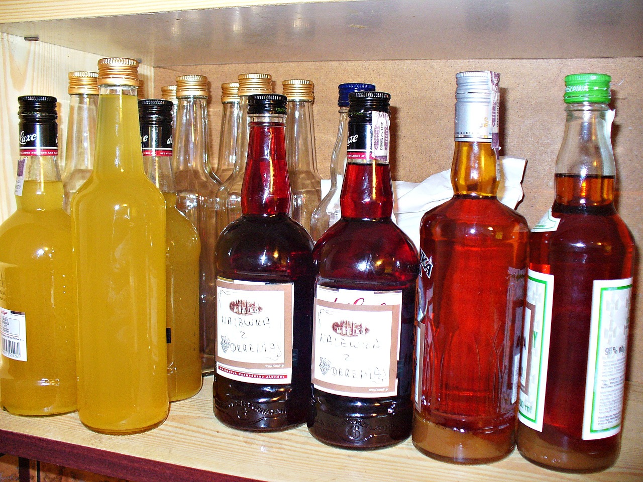 Alkoholis, Degtinė, Tinktūra, Likeris, Butelis, Gerti, Karajas, Butelis, Stiklas, Įvykis