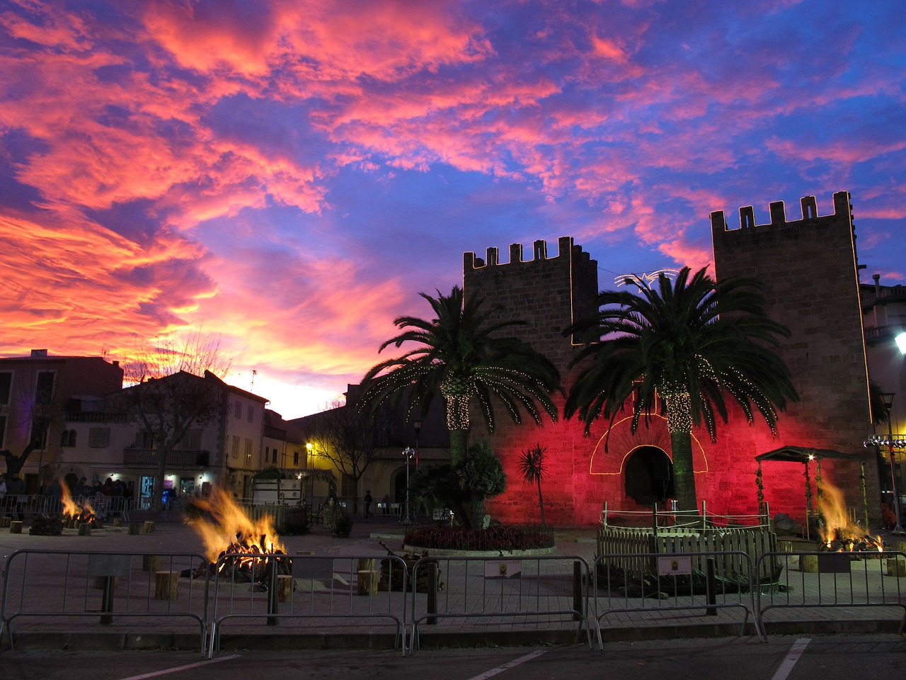 Alcudia, Maljorka, Abendstimmung, Fiesta, Miesto Vartai, Nemokamos Nuotraukos,  Nemokama Licenzija