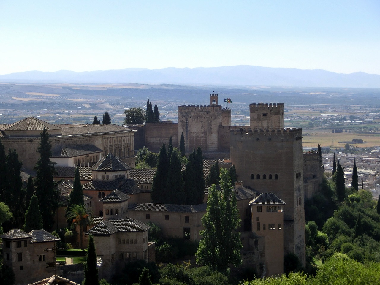 Alhambra, Ispanija, Andalūzija, Granada, Pasaulinis Paveldas, Maurų, Architektūra, Pastatas, Turistų Atrakcijos, Miesto Pilis