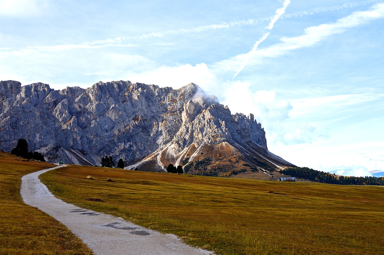 Alpių, Kalnai, Dolomitai, Peitlerkofel, Rokas, Debesys, Laisvalaikis, Vasara, Atsipalaiduoti, Šventė