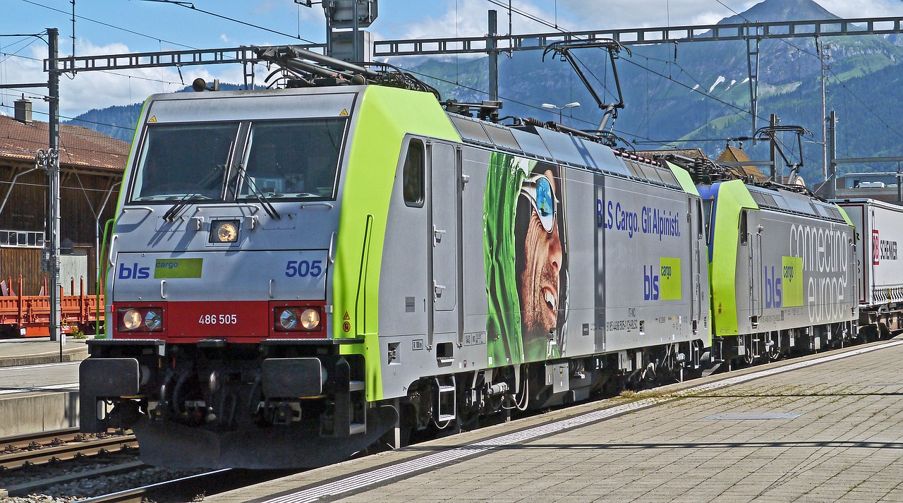 Alpių Tranzitas, Bern-Lötschberg-Simplon Geležinkelis, Bs, Berni Oberland, Spiez, Hbf, Konteinerių Traukinys, Likti, Platforma, Dvigubas Dangalas