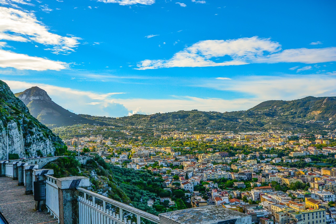 Amalfi, Italy, Panorama, Vaizdas, Kalnai, Viduržemio Jūros, Miestas, Vaizdingas, Miestas, Rytas