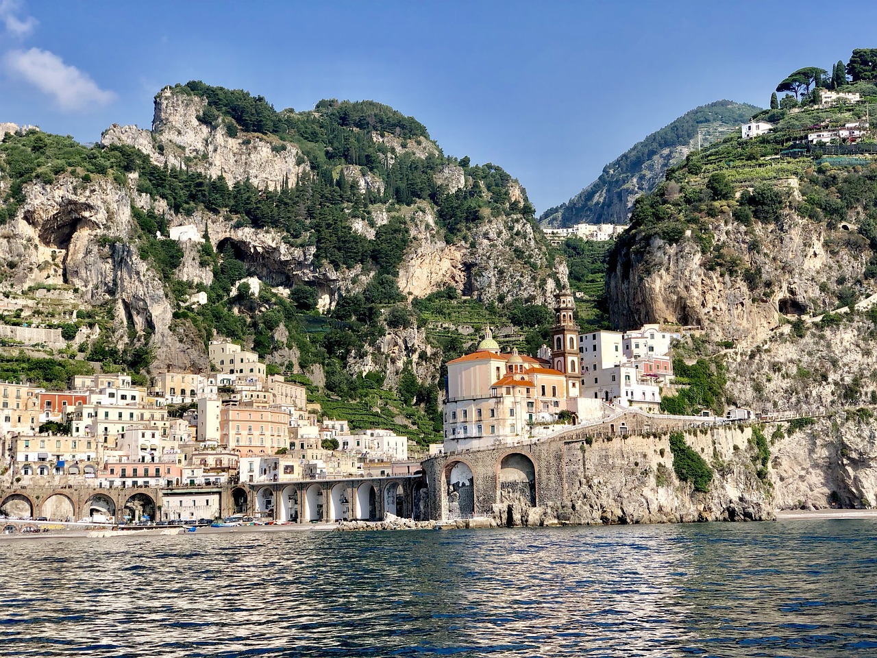 Amalfio Pakrantė,  Kalnai,  Viduržemio Jūros,  Kraštovaizdis,  Kalnų,  Turizmas,  Uolos,  Amalfi,  Šventė,  Italija
