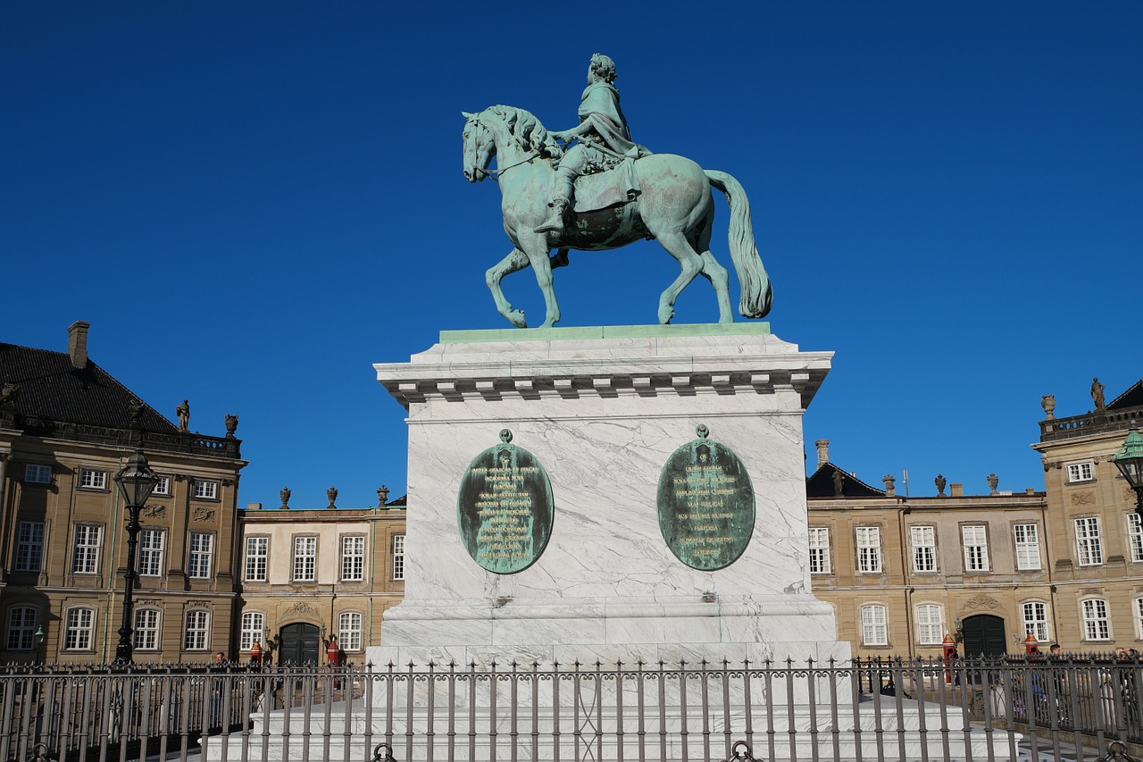 Amalienborg, Kopenhaga, Denmark, Karališkoji Šeima, Karališkasis, Miestas, Mėlynas Dangus, Pritraukimas, Pastatas, Skandinavija