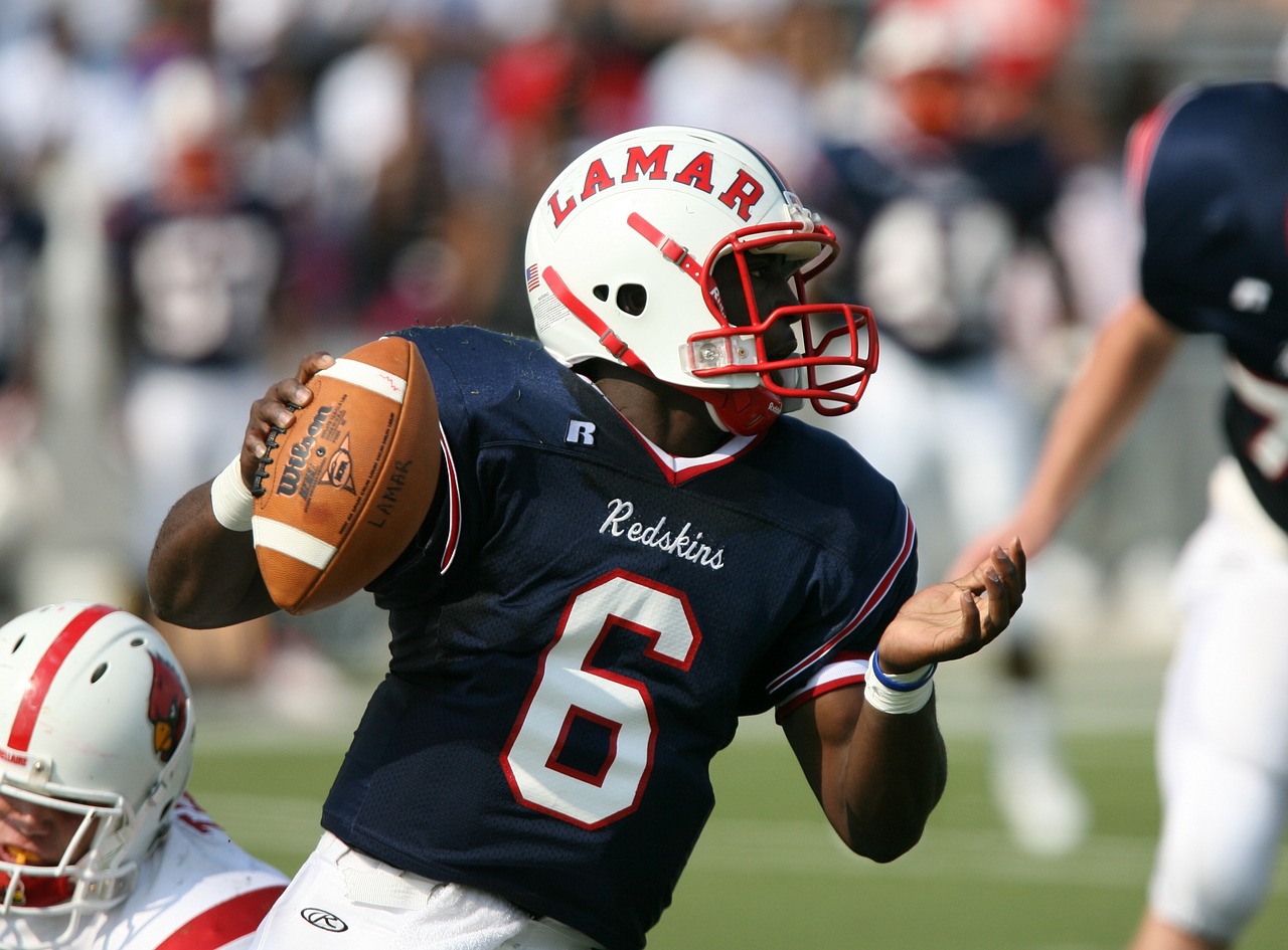 Amerikietiškas Futbolas, Quarterback, Šalmas, Komanda, Amerikietiškas Futbolininkas, Futbolas, Kiaulytė, Sportininkas, Praleisti Žaidimą, Mesti