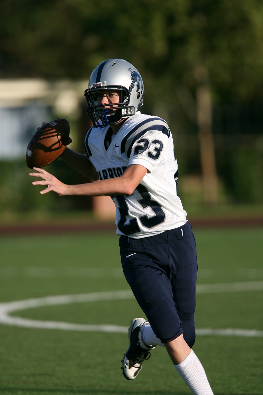 Amerikietiškas Futbolas, Futbolas, Vidurinės Mokyklos Futbolas, Quarterback, Žaidimas, Varzybos, Futbolo Šalmas, Amerikietiškas Futbolininkas, Futbolininkas, Kiaulytė