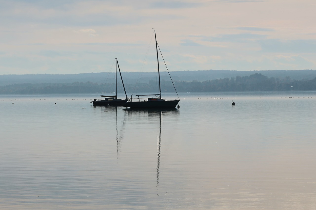 Ammersee,  Boot,  Vanduo,  Ežeras,  Burinė Valtis,  Veidrodis,  Buriu,  Viršutinė Bavarija,  Nuotaika,  Laivo Kruizas