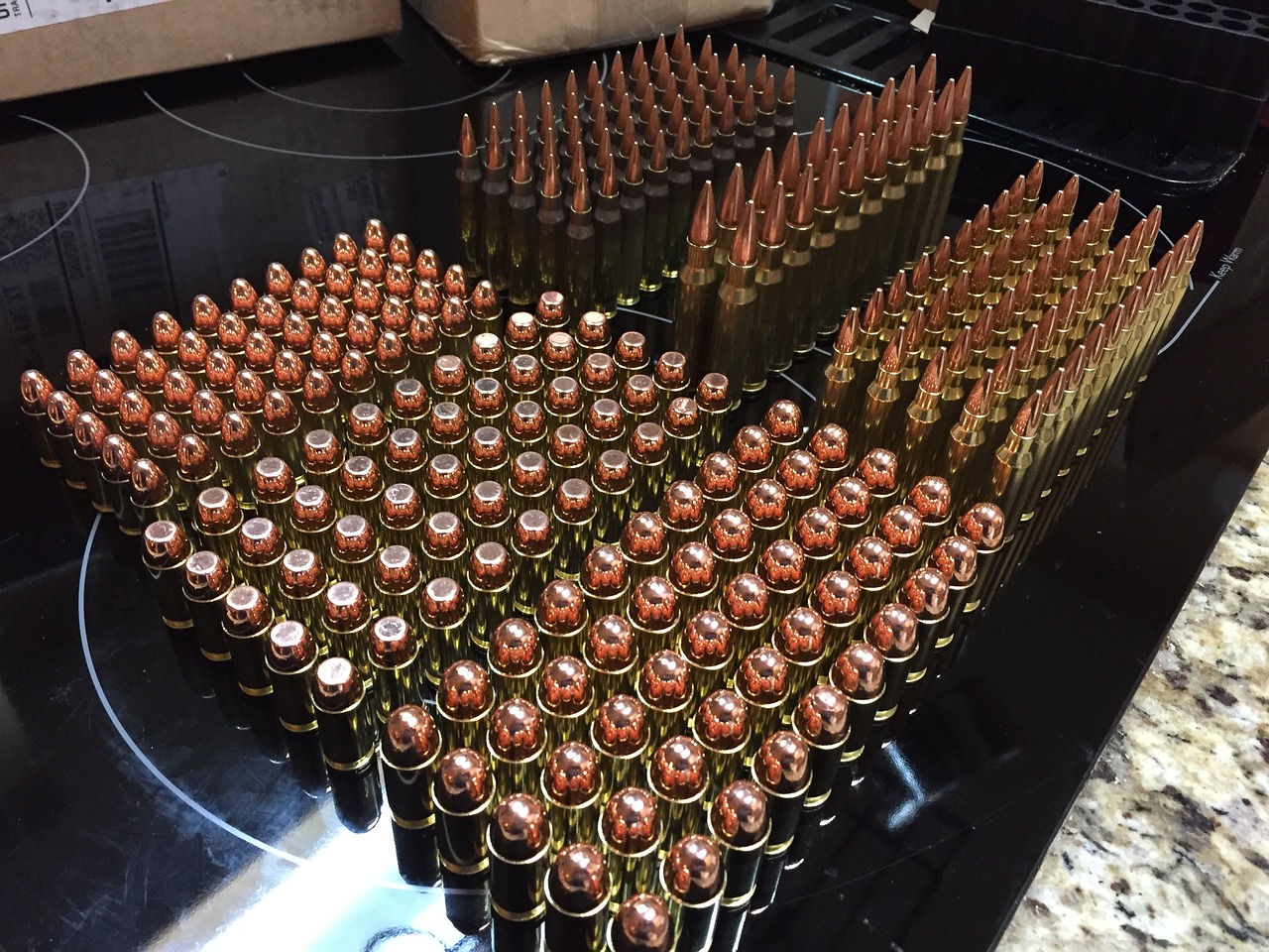 Ammo, Amunicijos Prenumerata, Kulkas, Ammo Kritimas, Šaulys, 223, 9Mm, Pistoletas, Amunicija, Pistoletas