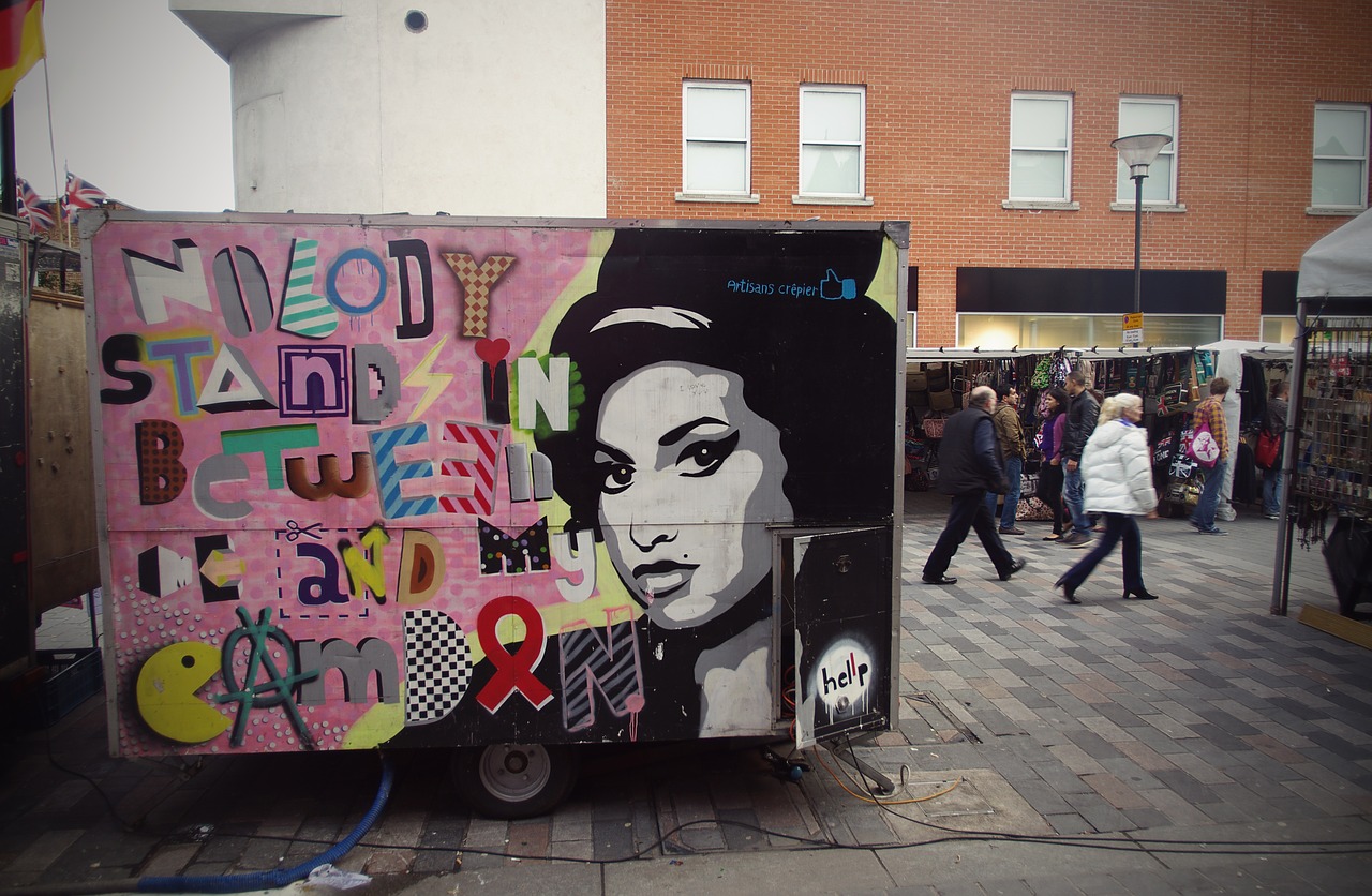 Amy Winehouse, Grafiti, Miesto, Camden, Londonas, Anglija, Gatvė, Žmonės, Gyvenimo Būdas, Lauke