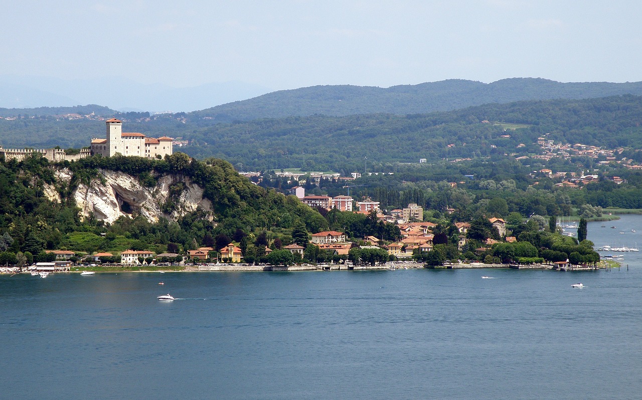Angera, Ežeras, Varese, Panorama, Italy, Savivaldybė, Miestas, Pilis, Vaizdas, Nemokamos Nuotraukos