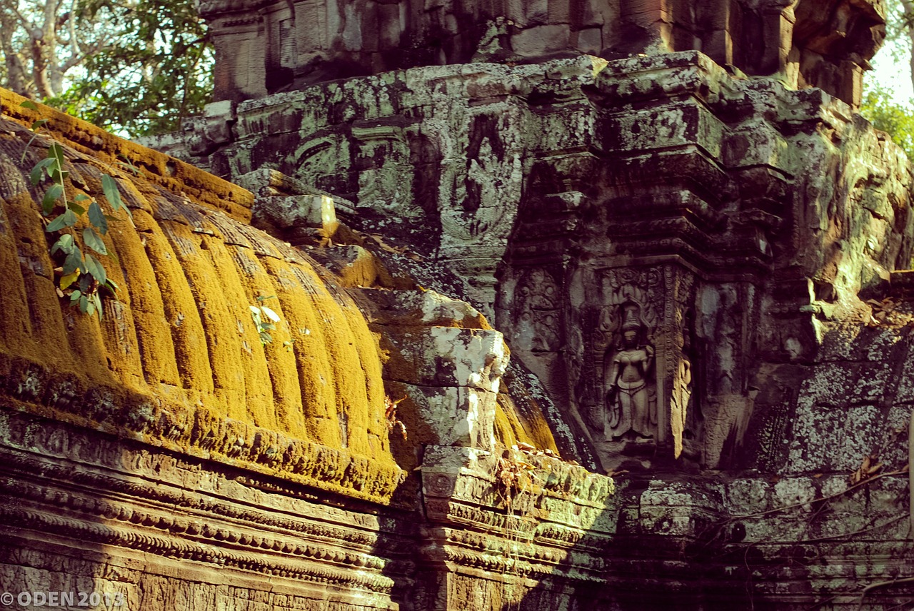 Angkor Wat, Šventykla, Kambodža, Stogas, Akmuo, Natūralus Akmuo, Augalai, Žolė, Saulės Spinduliai, Žalias