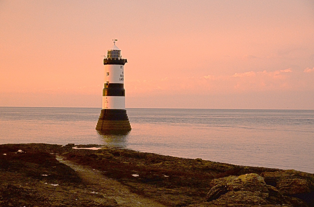 Anglesey, Penmonas, Punktas, Švyturys, Kranto, Jūra, Horizontas, Dusk, Vakaras, Nemokamos Nuotraukos