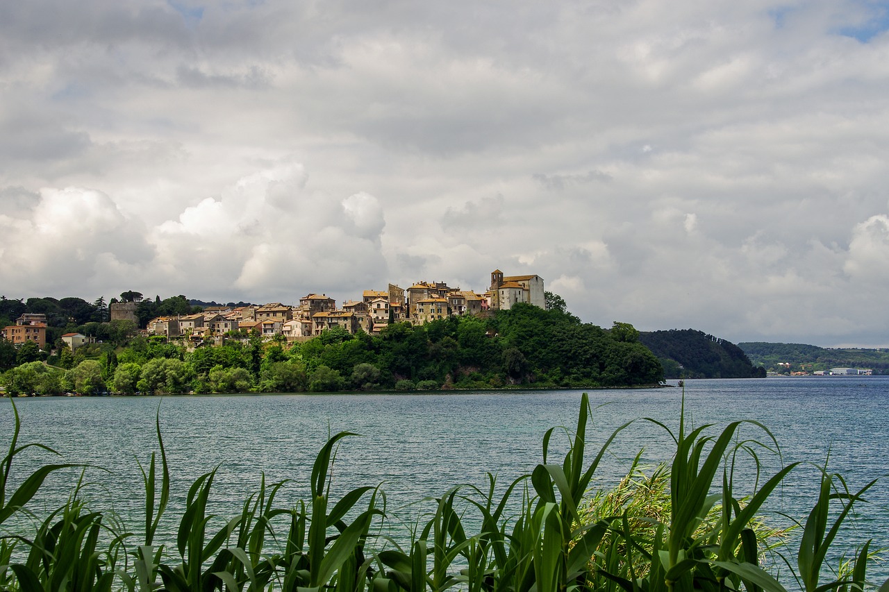 Anguillara, Ežeras Bracciano, Roma, Lazio, Italy, Kraštovaizdis, Istorinis Kaimas, Nemokamos Nuotraukos,  Nemokama Licenzija