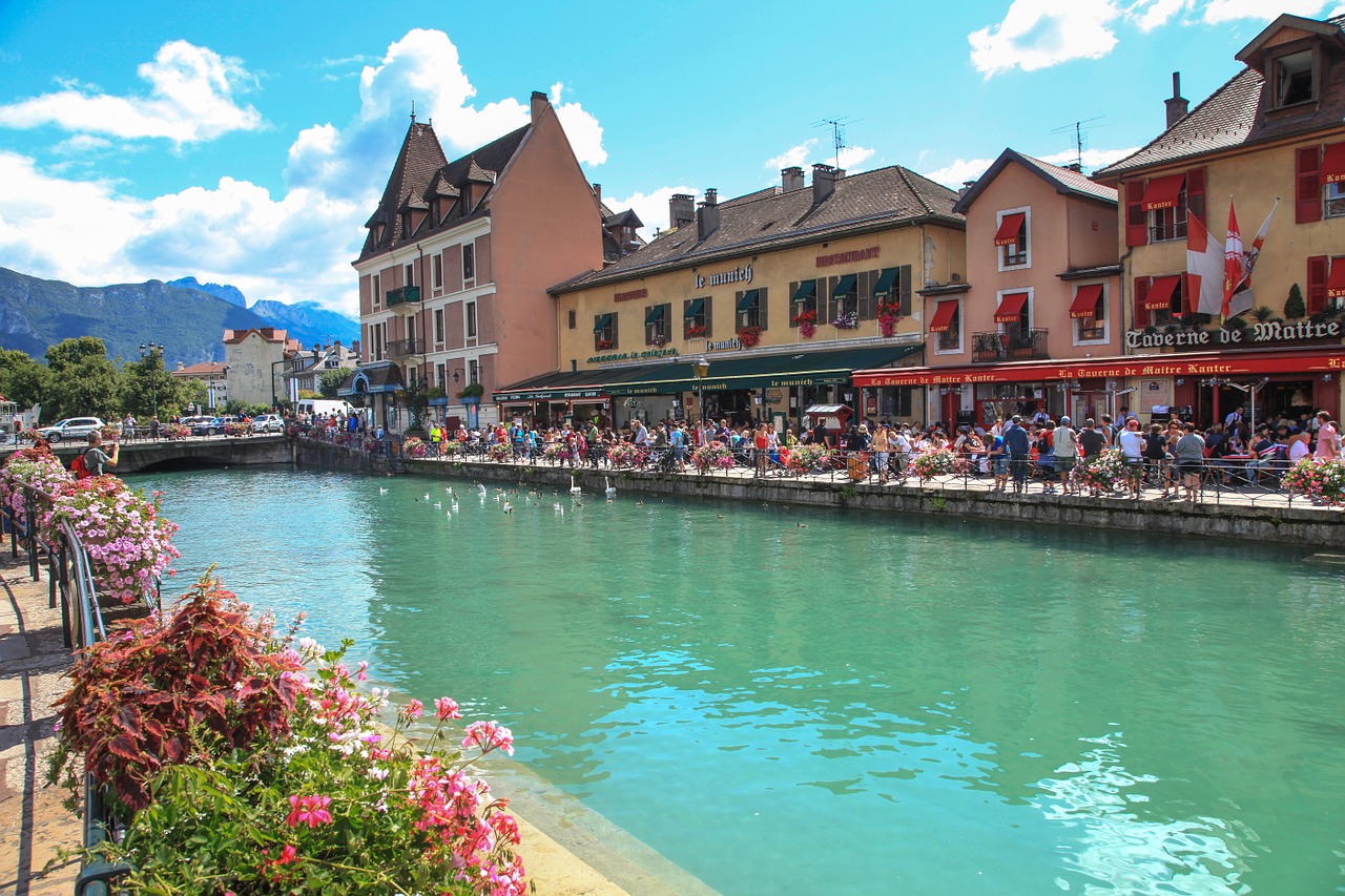 Annecy,  Ežeras,  Miestas,  Turizmas,  Vanduo,  Grožis,  Annecy Ežeras,  Namas,  Vandens Kraštas,  Alpės