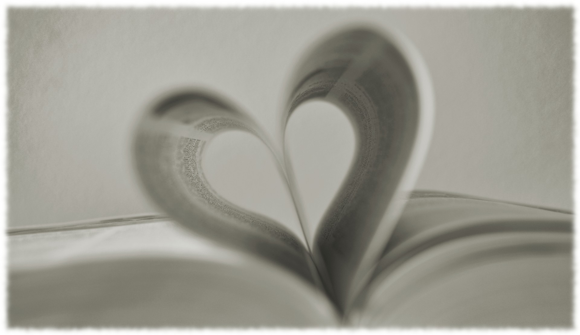 Širdies Knyga,  Širdis,  Knyga,  Dar Viena Klasikinė Širdies Knyga, Nemokamos Nuotraukos,  Nemokama Licenzija