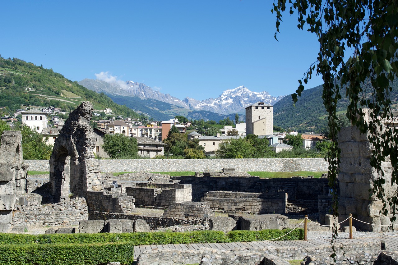 Aosta, Kalnai, Griuvėsiai, Romėnų, Archeologija, Pastatas, Architektūra, Nemokamos Nuotraukos,  Nemokama Licenzija