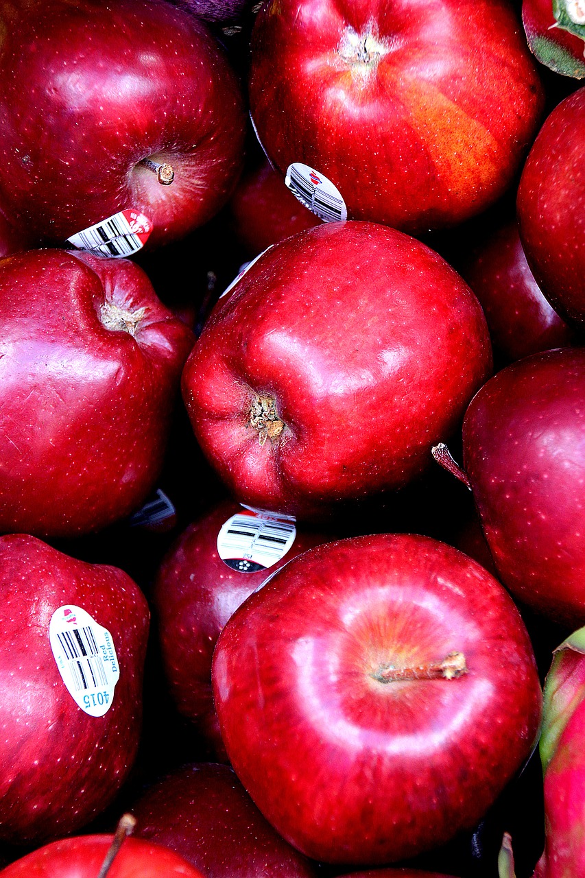 Obuoliai, Raudoni Obuoliai, Vaisiai, Vaisiai, Asortimentas, Rodyti, Spalvinga, Kulinarijos, Gražus, Dažymas