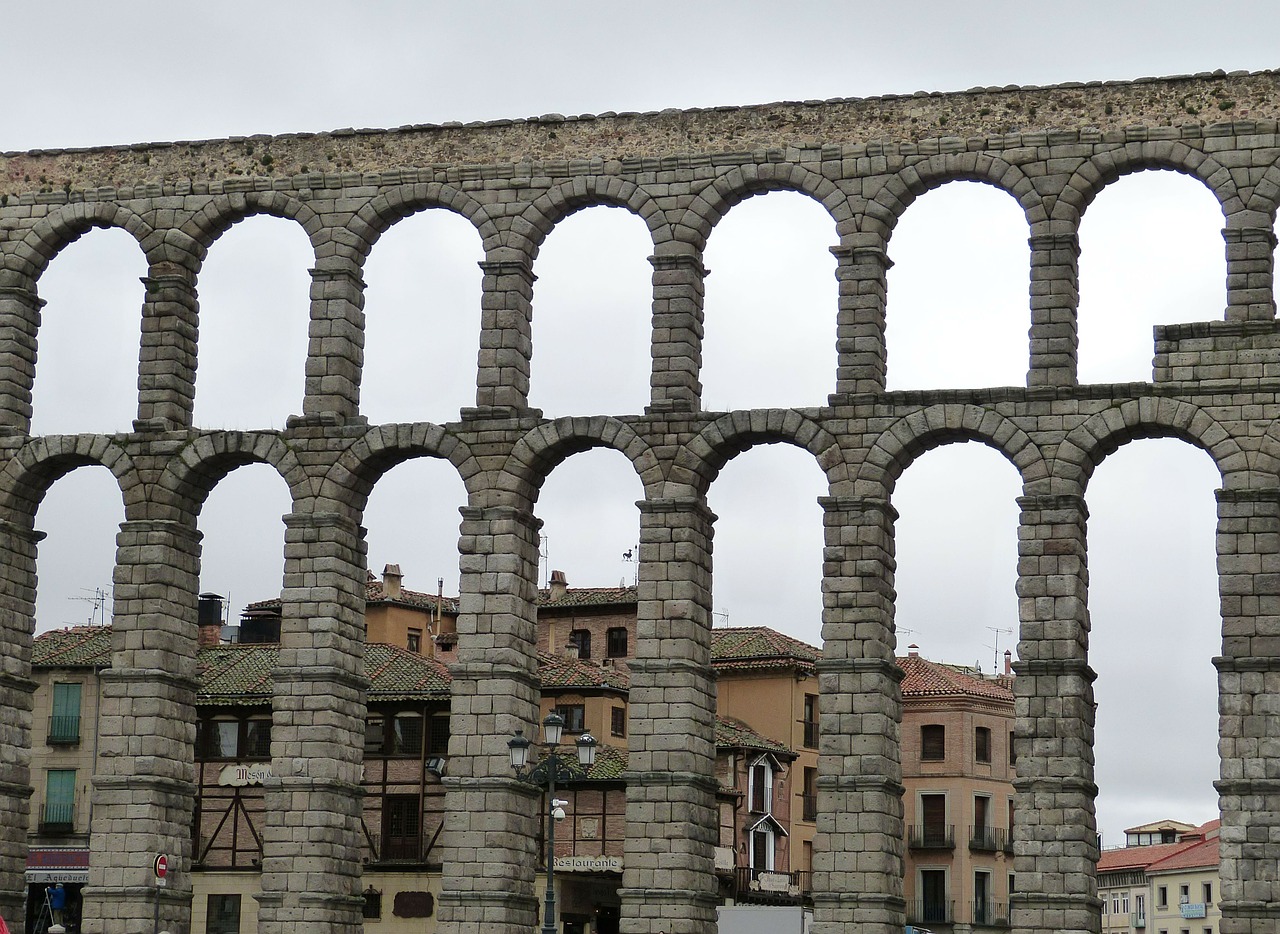 Akvedukas, Viadukas, Segovia, Ispanija, Kastilija, Senamiestis, Istoriškai, Viduramžiai, Pastatas, Unesco