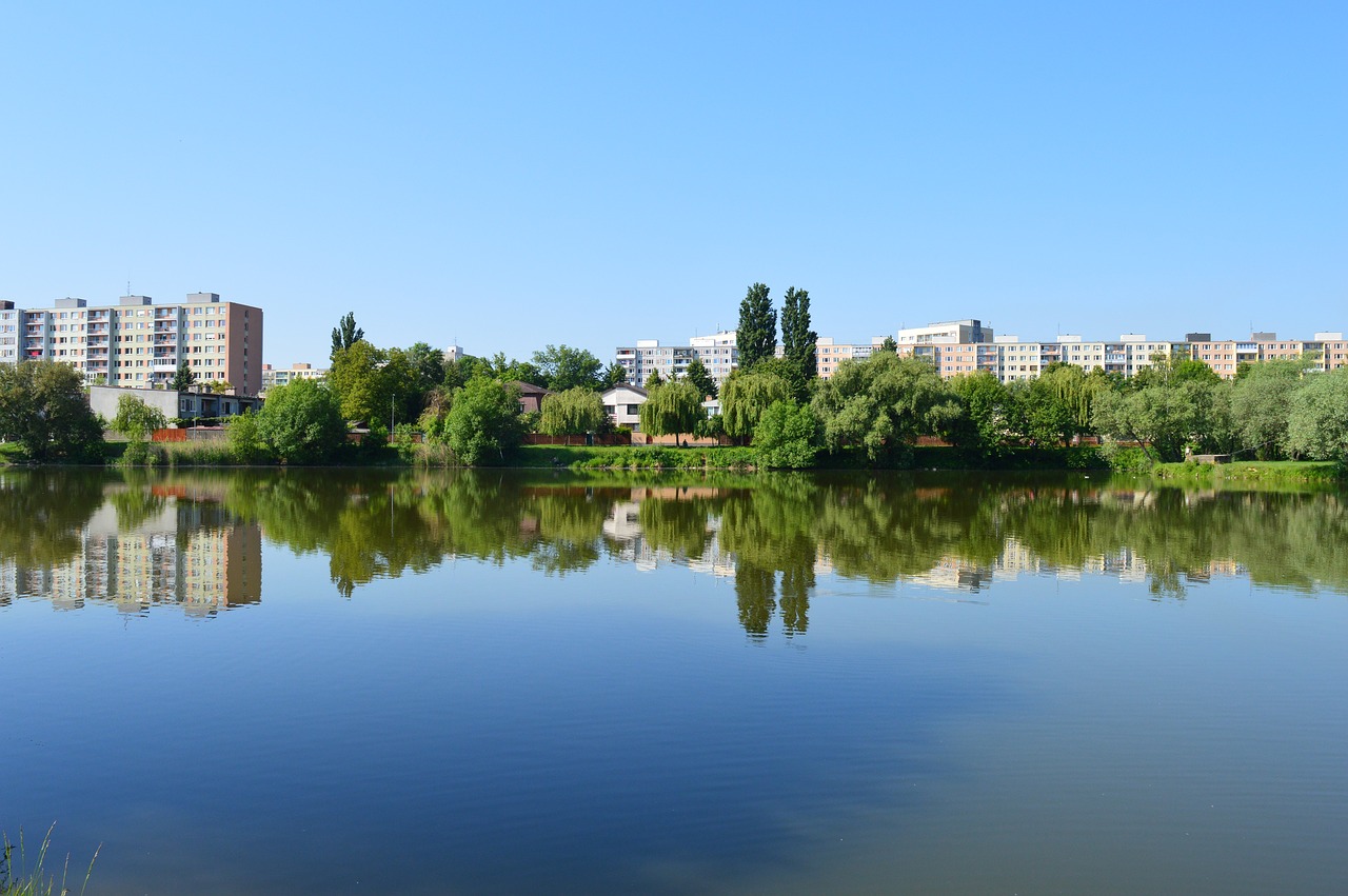 Architektūra, Vanduo, Atspindys, Košice Slovakija, Slovakija, Ežeras, Medžiai, Šalis, Aišku, Gamta