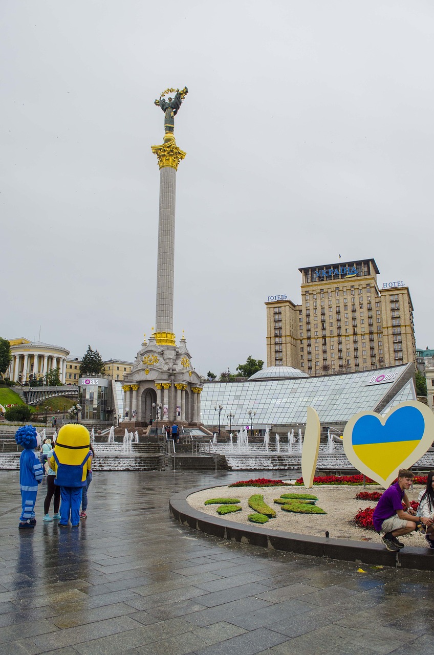 Plotas, Kiev, Ukraina, Kreshatik, Obeliskas, Gatvė, Langas, Paminklas, Fasadas, Kievo Simboliai