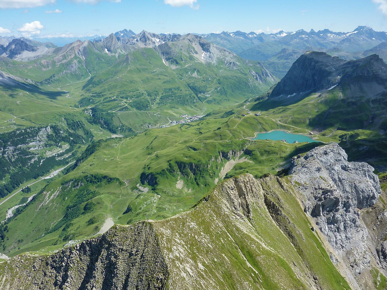 Arlberg, Kalnas, Bergsee, Kalnai, Alpių Ežeras, Vanduo, Žygis, Paragliding, Oro Nuotrauka, Omeshorn