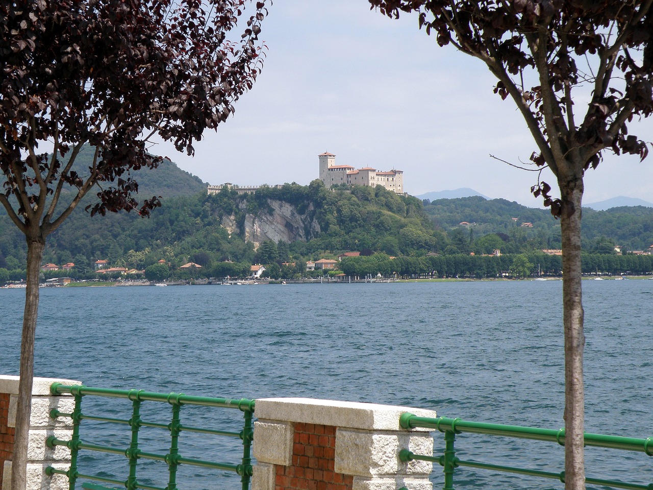 Arona,  Angero Tvirtovė,  Maggiore Ežeras,  Italija,  Pjemontas,  Peržiūrėti,  Vandens,  Turizmas,  Vaizdingas, Nemokamos Nuotraukos