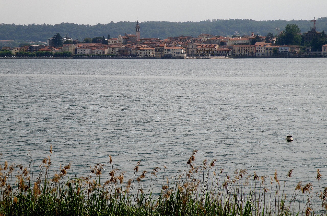 Arona,  Panorama,  Italy,  Maggiore Ežeras,  Miestas,  Savivaldybė,  Vanduo,  Vaizdas, Nemokamos Nuotraukos,  Nemokama Licenzija