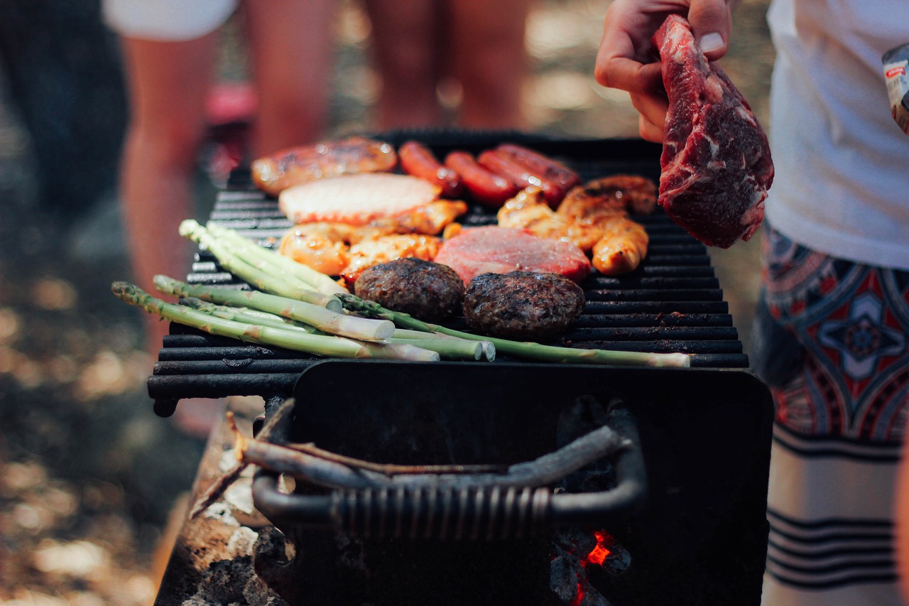 Šparagai, Barbekiu, Bbq, Jautiena, Maistas, Grilis, Mėsa, Dešrelės, Nemokamos Nuotraukos,  Nemokama Licenzija